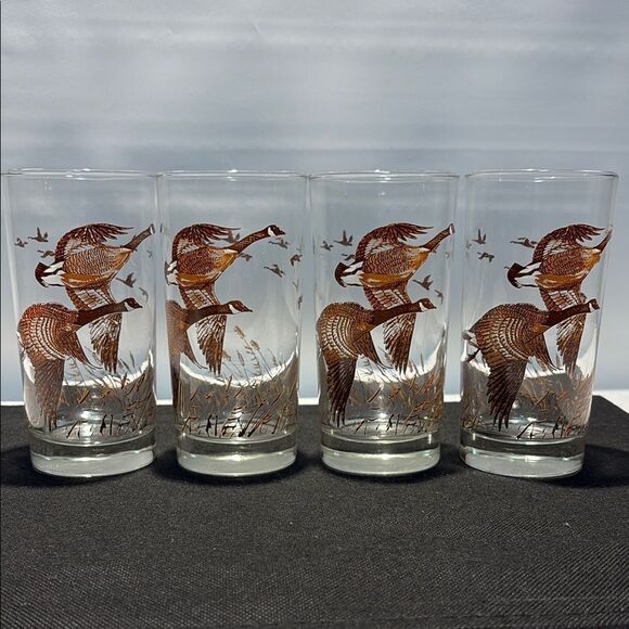 Set of 4 Brown Goose Design Glasses - Picture 1 of 14